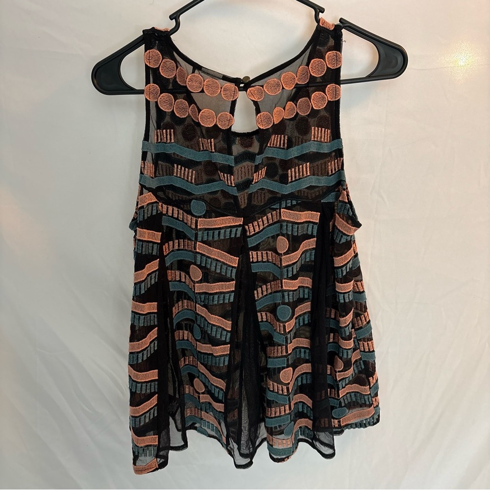 Akemi + Kin Black Sheer Spring Mesh Embroidered Tank Keybole Back Sz M - Picture 4 of 6